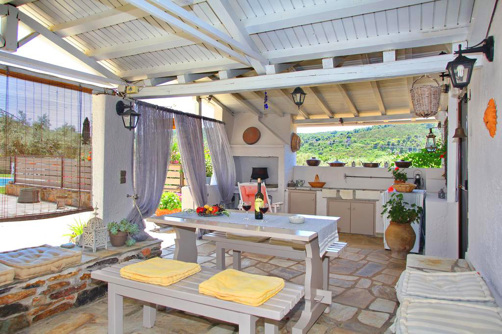 pine trees lux villa with private pool 5 persons terrase skopelos accommodation vacation travel greece wide