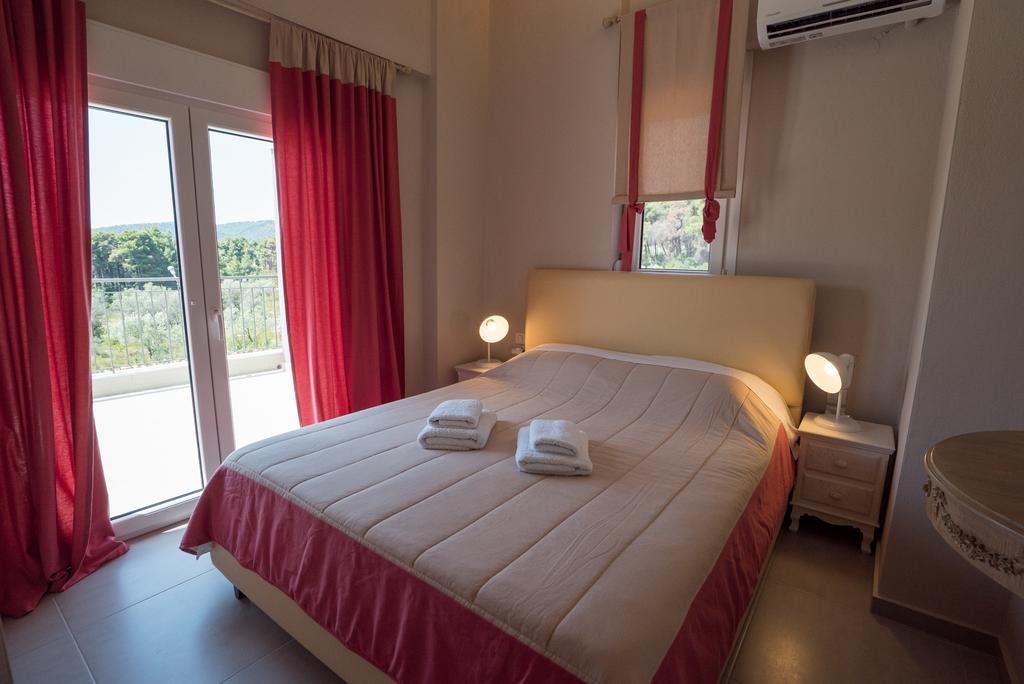 villa aelia kardous with private pool skopelos greece (22)